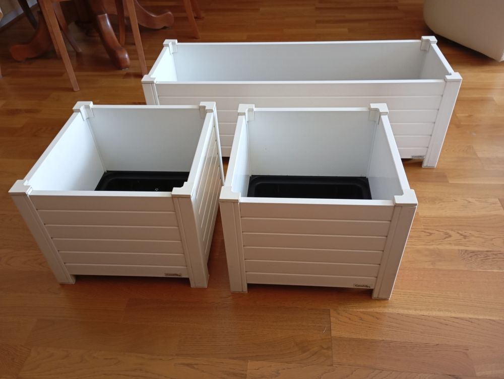 JARDINI�RES Grosfillex blanches PVC LOT 93cm et 2x39cm 50 Villebon-sur-Yvette (91)