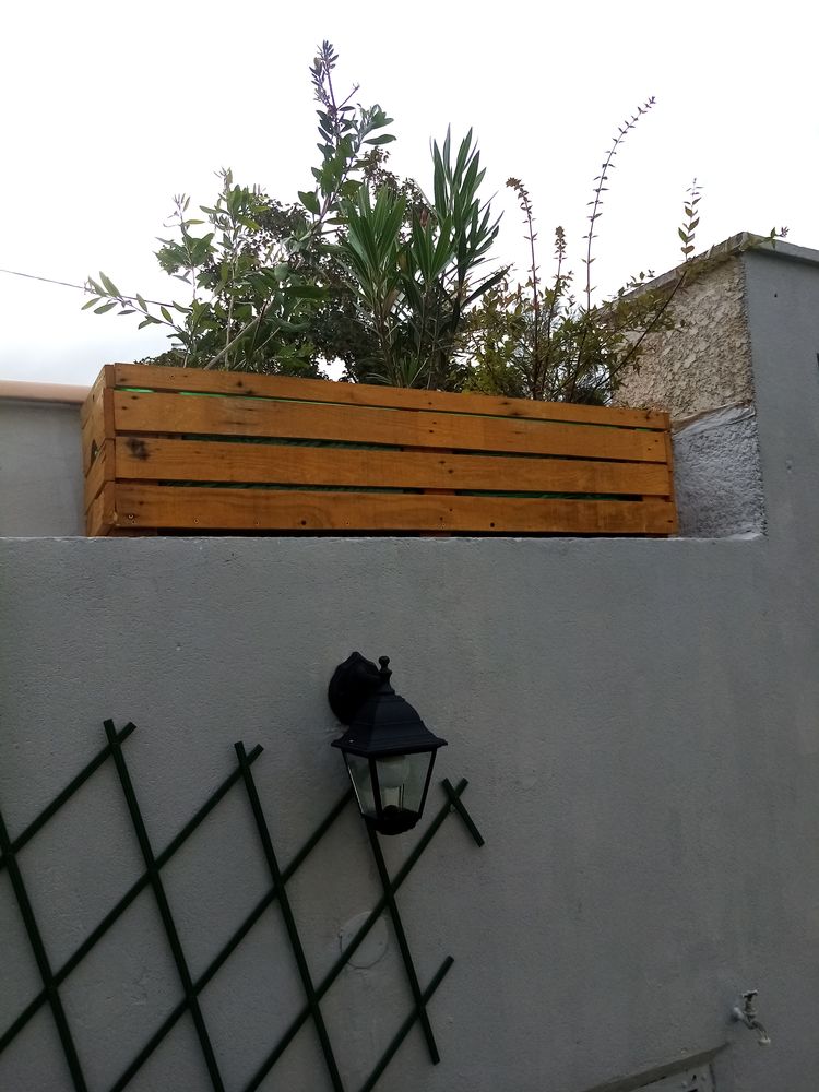 Jardini�res sur mesure en palettes, radiateurs fontes chaise 0 Limoux (11)