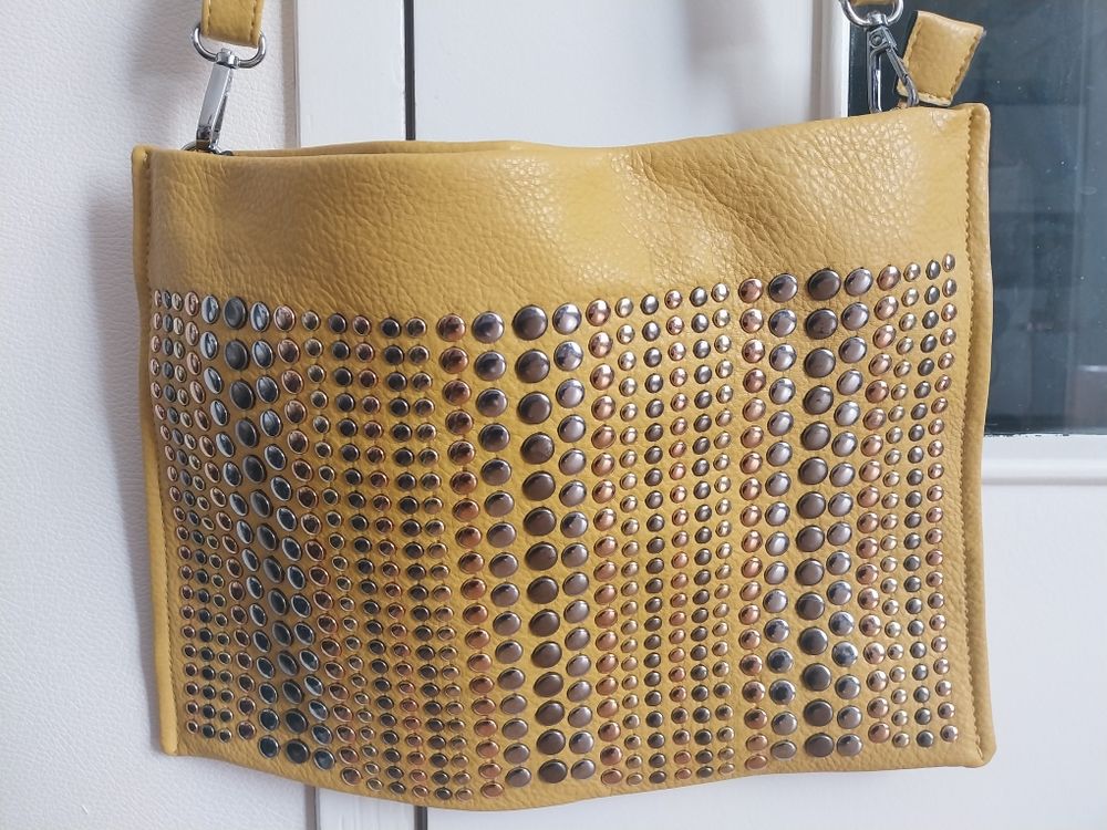 sac jaune moutarde 10 Rennes (35)