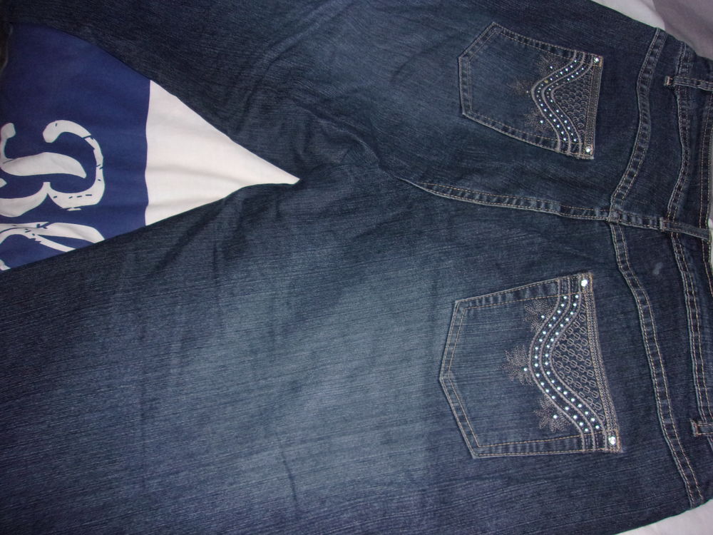 jean bleu/gris 25 Villars-les-Dombes (01)