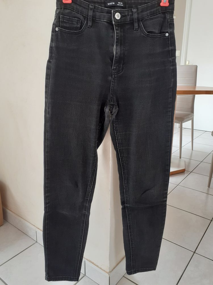 jean en coton et polyester 8 La Roche-sur-Yon (85)