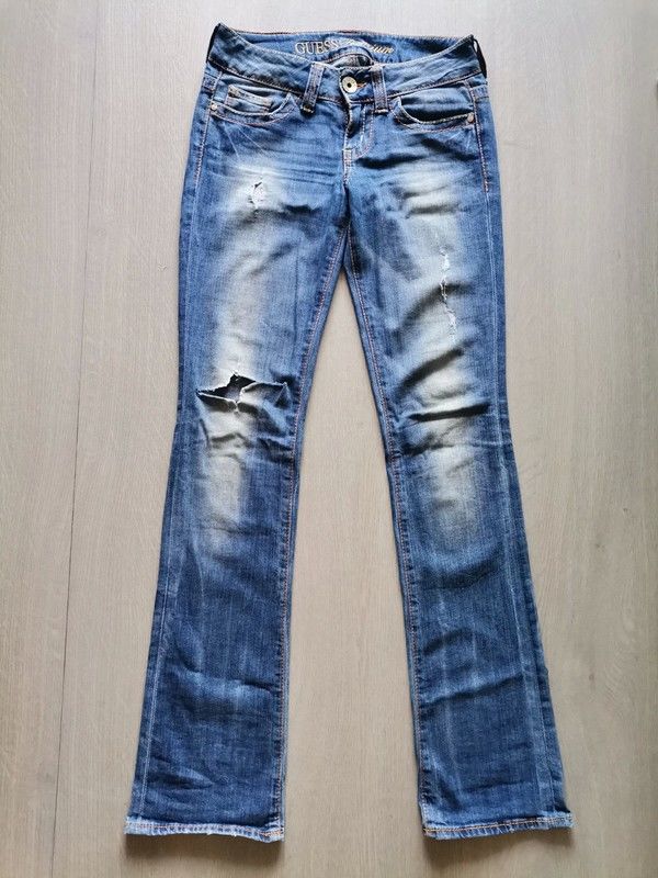 Jean femme d�chir� Guess Premium Daredevil taille 26 19 Paris 15 (75)