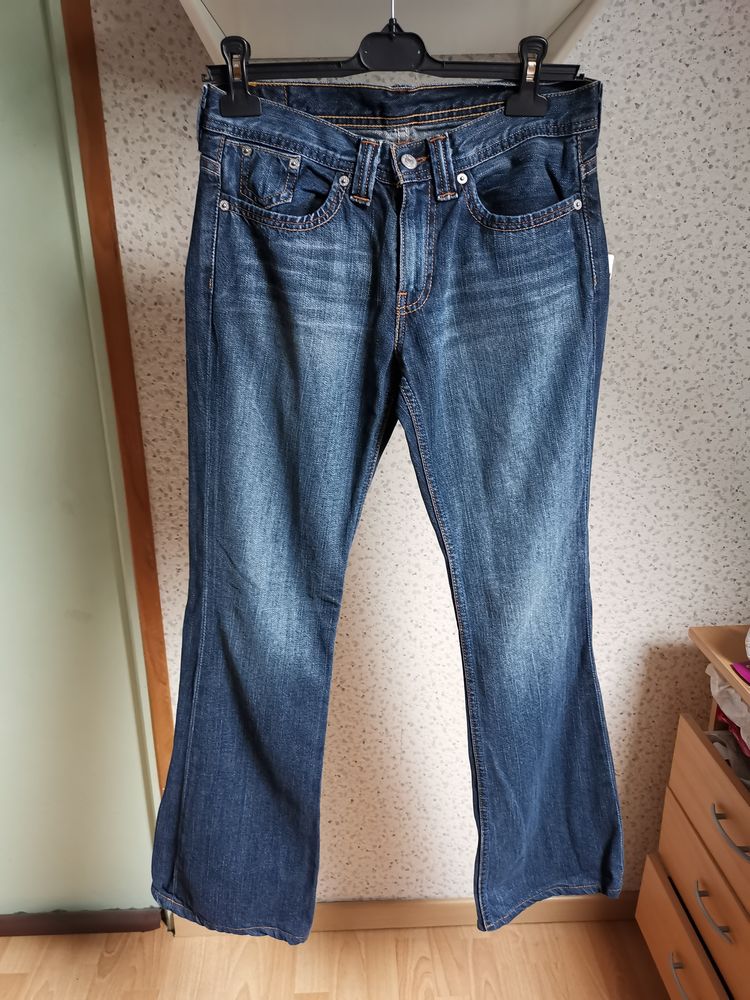 Jean l�vi's 247, brut d�lav�, 28X32, taille 38, peu port� 20 Villemomble (93)