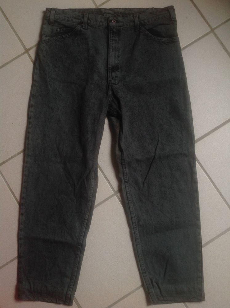 JEAN LEVI'S NOIR W38L30 Made In USA Envoi Possible
15 Tr�gunc (29)