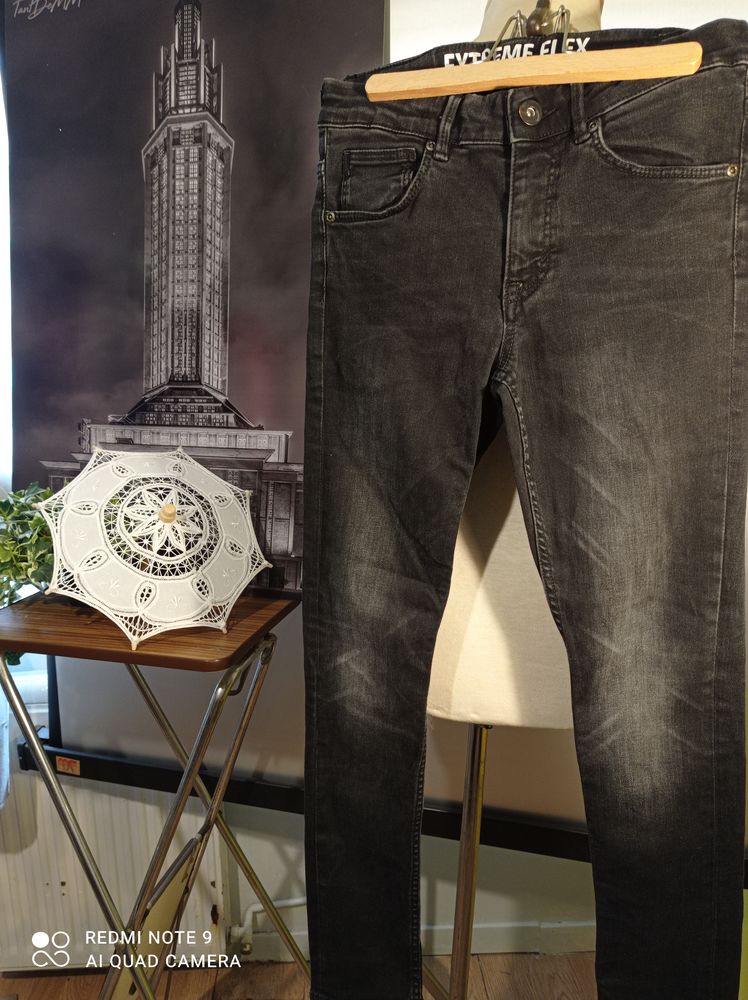 jean noir de chez Extreme Flex taille 10/11 ans 3 Le Havre (76)