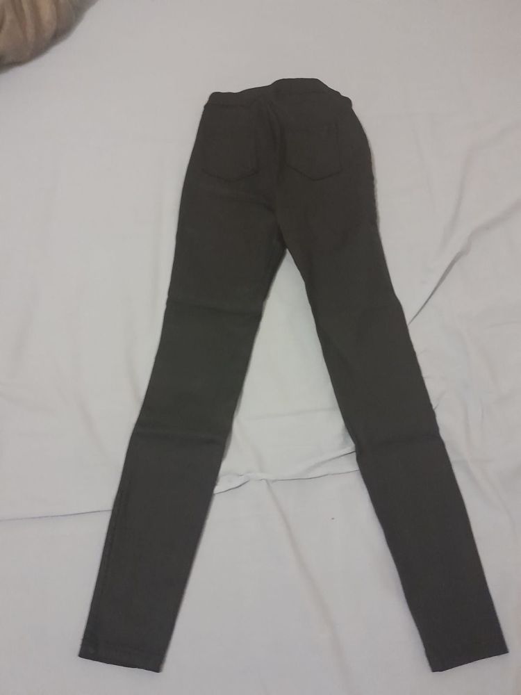 Jean noir enfant ? simple et efficace 5 M�rignac (33)