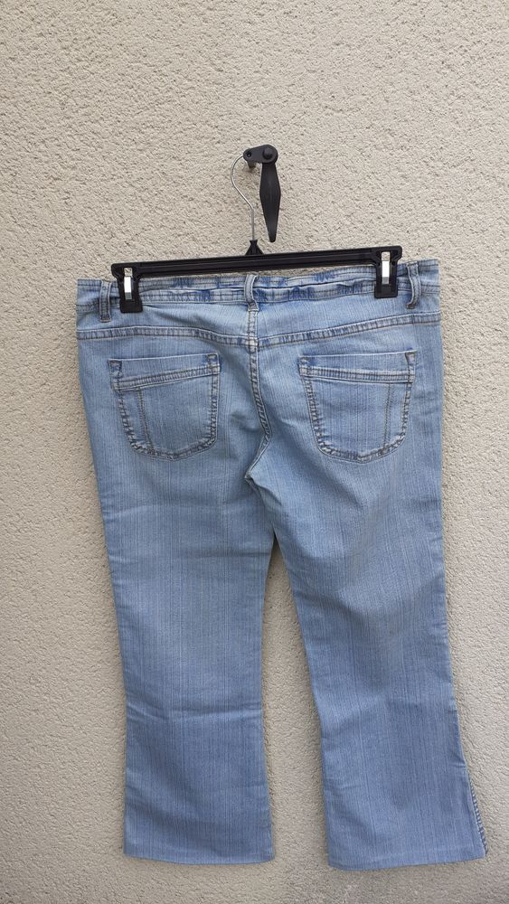 Un jean taille 42 marque Low Bootcut 6 Lamotte-Beuvron (41)