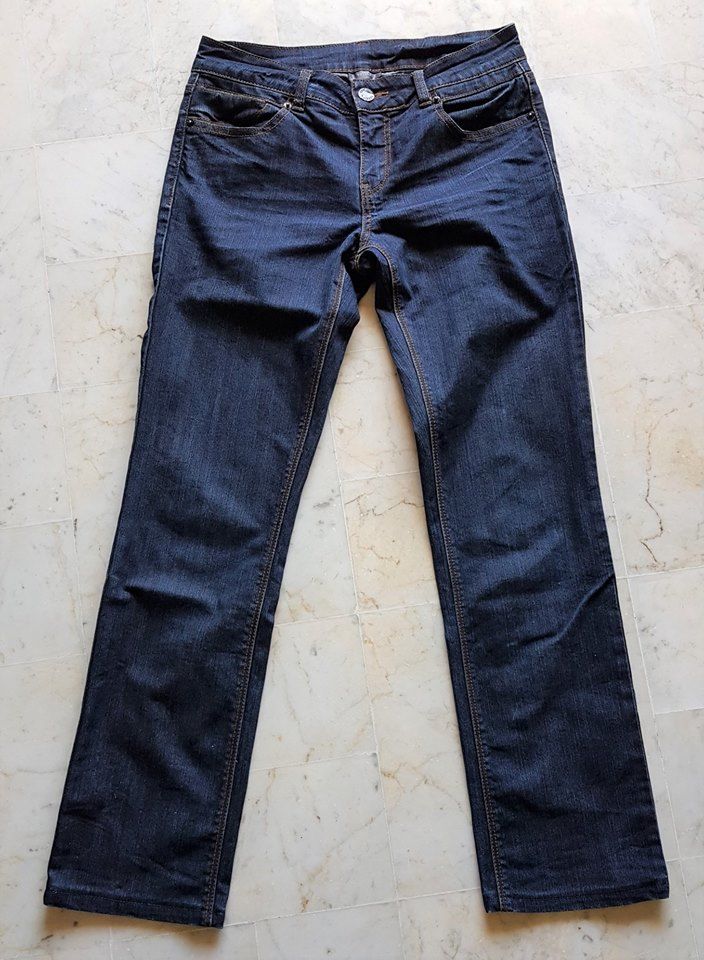 jean yessica  taille 40 straight leg  bon �tat 
4 Marseille 9 (13)