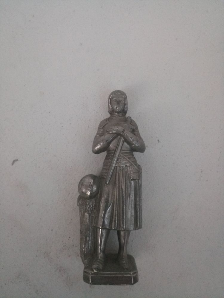 Jeanne d'arc statuette 30 Mennecy (91)
