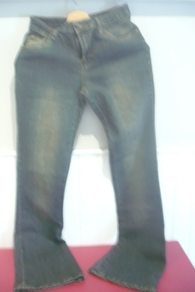 JEANS BLEU MARINE NEUF 10 Le Versoud (38)