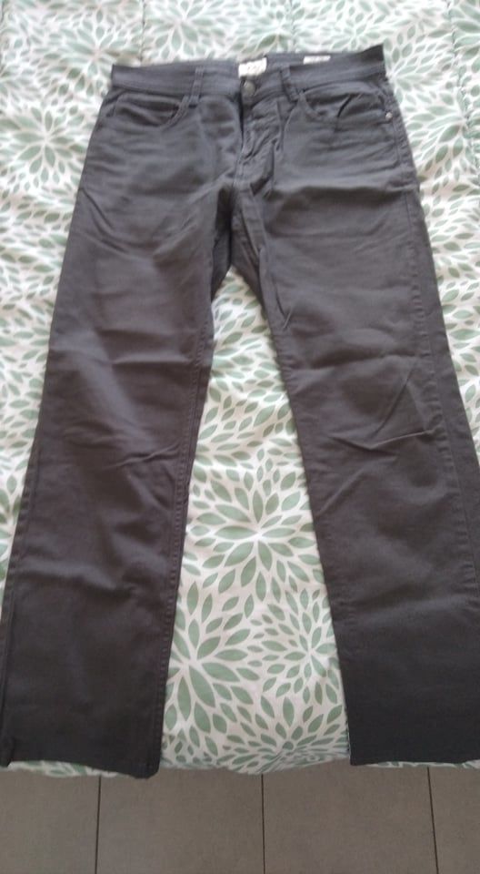 jeans gris neuf 10 La Seyne-sur-Mer (83)