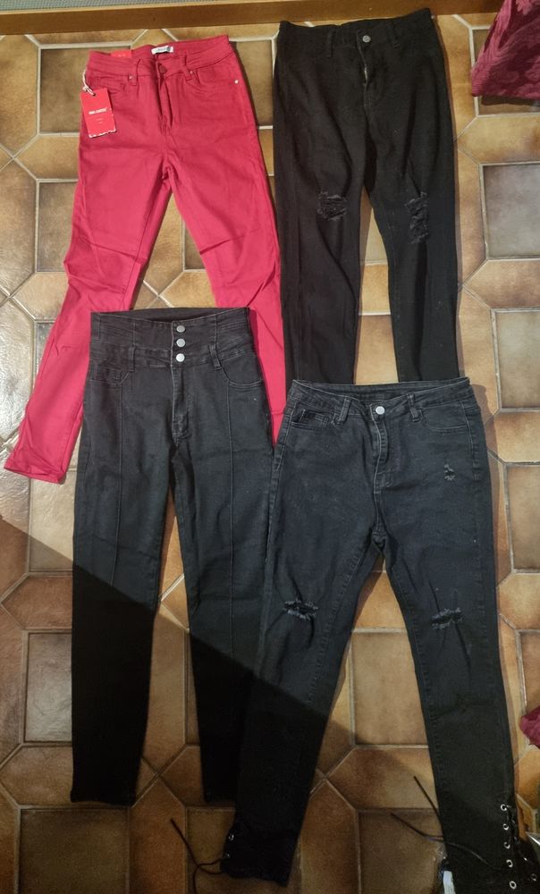 Lot de 3 jeans noir et 1 rouge pour femme taille 38 (M) 10 Vulbens (74)