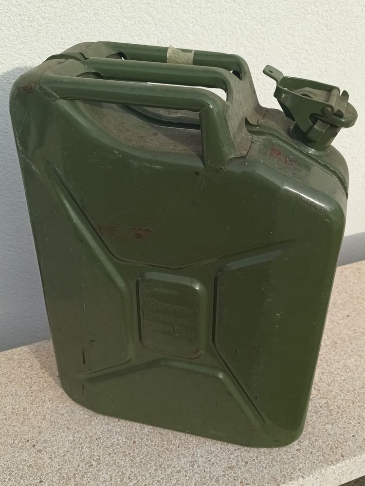 Jericane metal 20litres 20 Wittenheim (68)