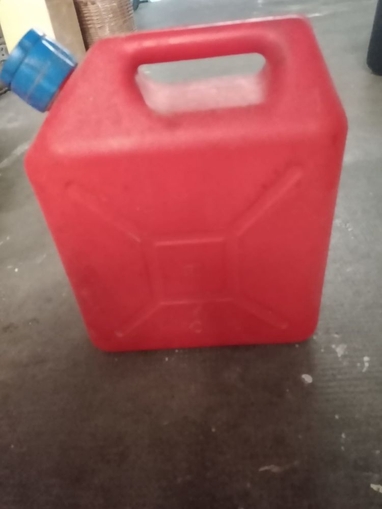 jerrican 10L 15 Bages (66)