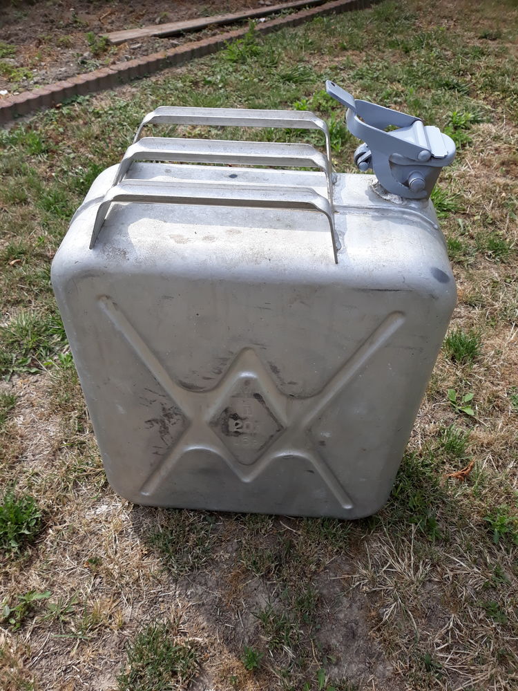 jerrycan 20L en aluminium 35 Baltzenheim (68)