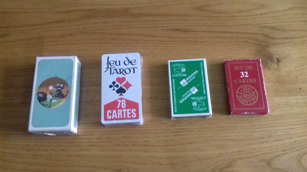 Lot de jeux de cartes neuf 10 Malz�ville (54)