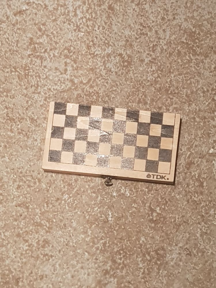  jeux dame et backgammon de voyage dispo 10 boites
5 Rethel (08)