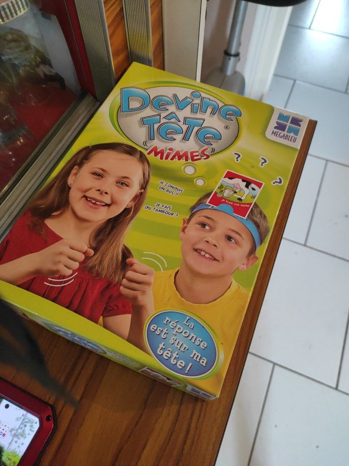 20� jeux devine t�te 20 Accolay (89)