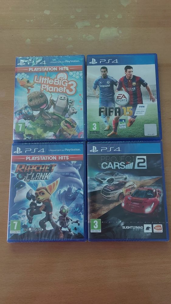 Lot de jeux PS4 en bon �tat. Vendu 40 euros le lot 40 Vernouillet (28)