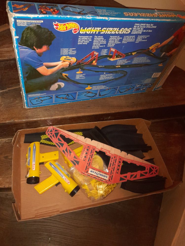 Jeux matel vintage de 1989 150 Charlieu (42)