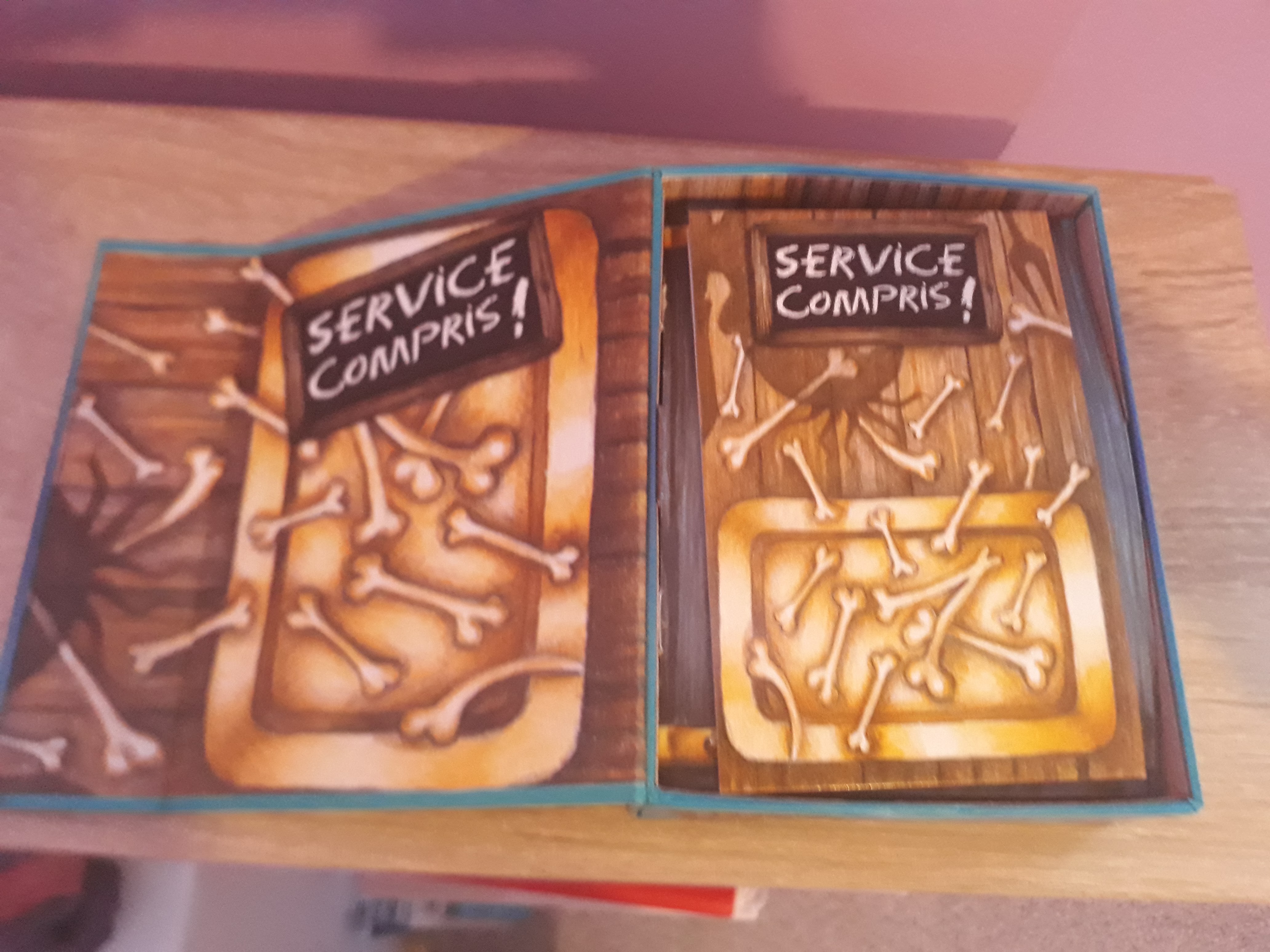 Jeux de soci�t� :
Service compris ! 15 Valence (26)