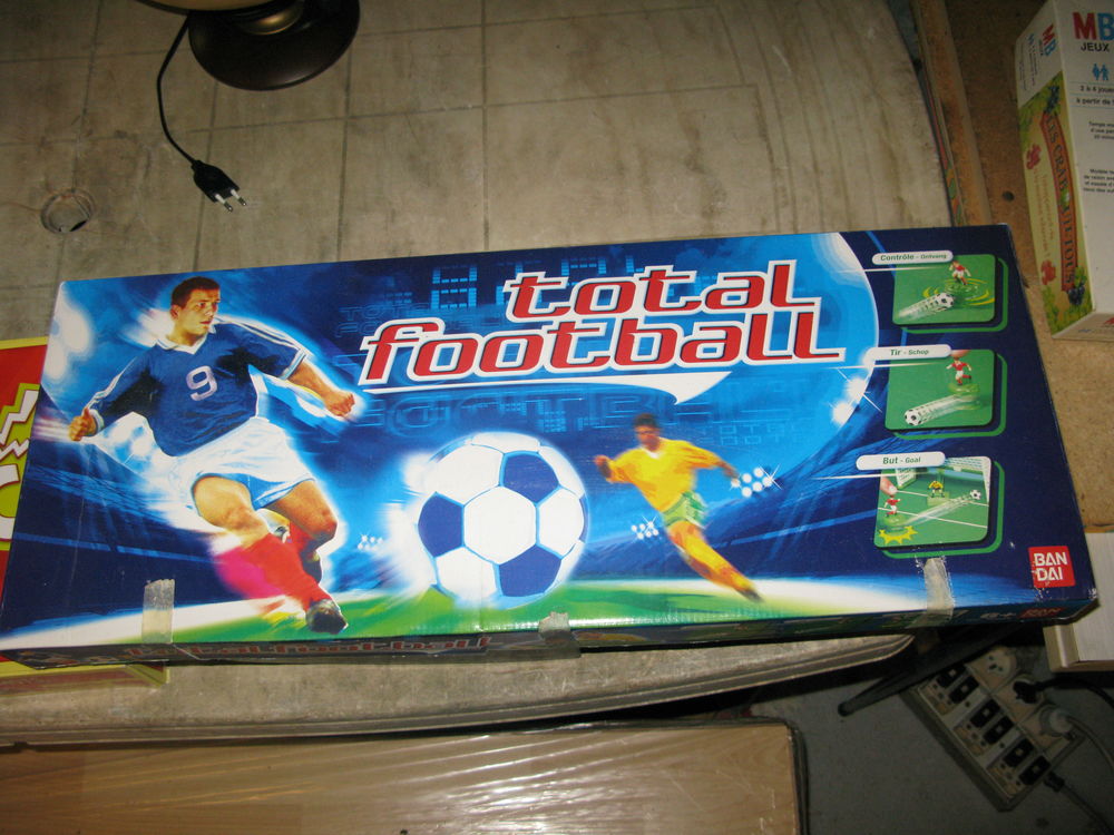 Jeux de soci�t� 5 Issou (78)