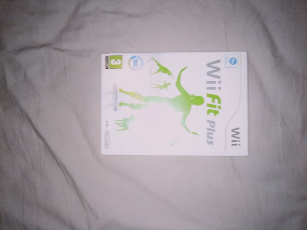 jeux Wii titre Wii Fit plus 15 Toulon (83)
