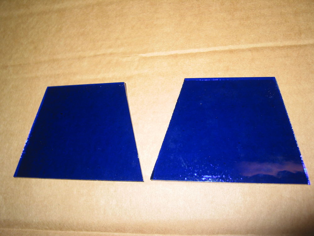 Jeux de 4 verres de lampe PIROUETT DE BUREAU vitrail bleu po 25 Marseille 13 (13)