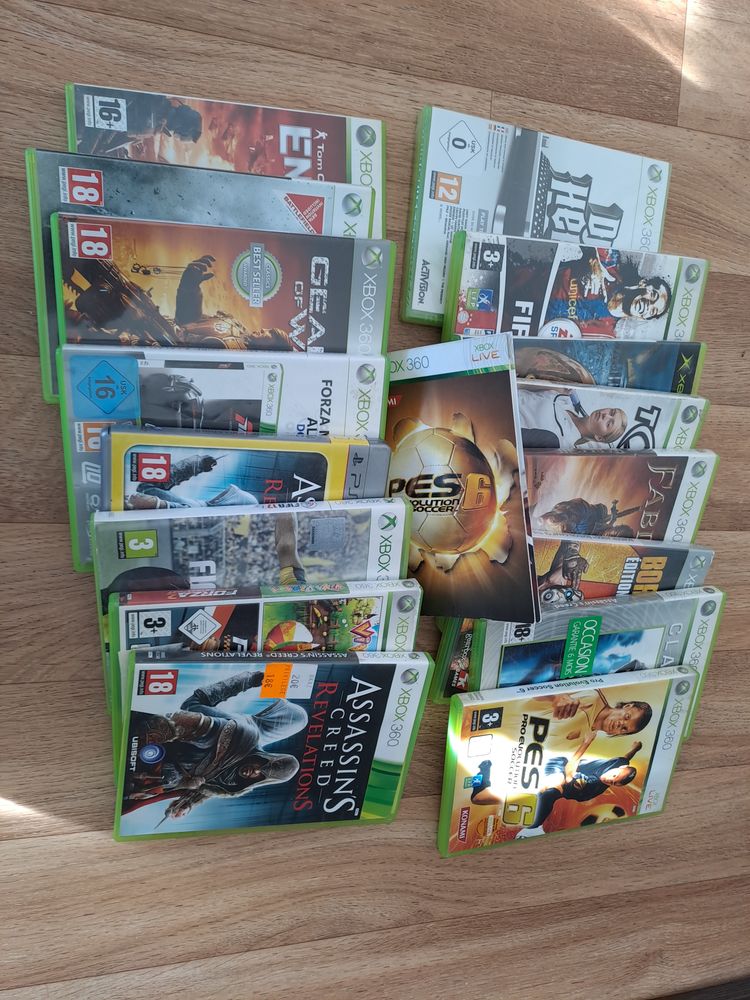 Lot de jeux xbox 360 50 Paris 18 (75)