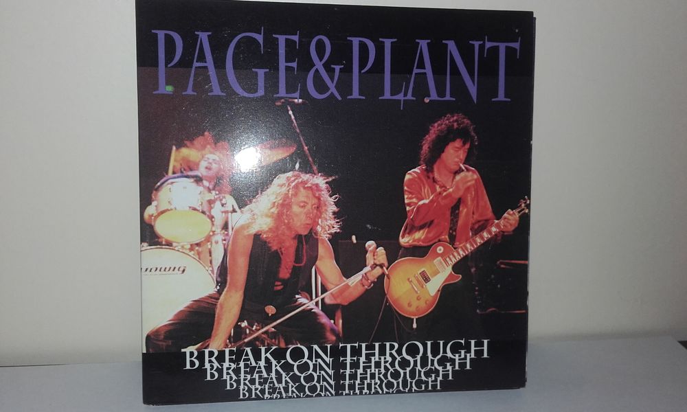 Jimmy Page / Robert Plant : Break on Through - Live Tacoma 1 30 Angers (49)