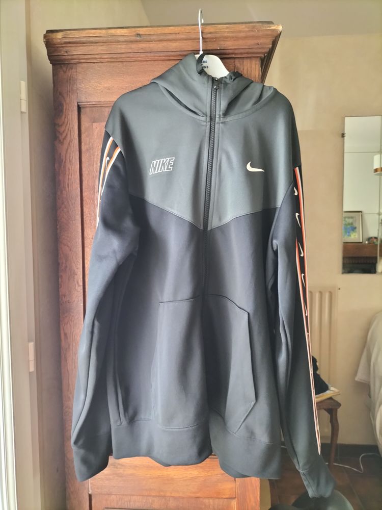 Jogging NIKE 50 Saint-M�dard-en-Jalles (33)