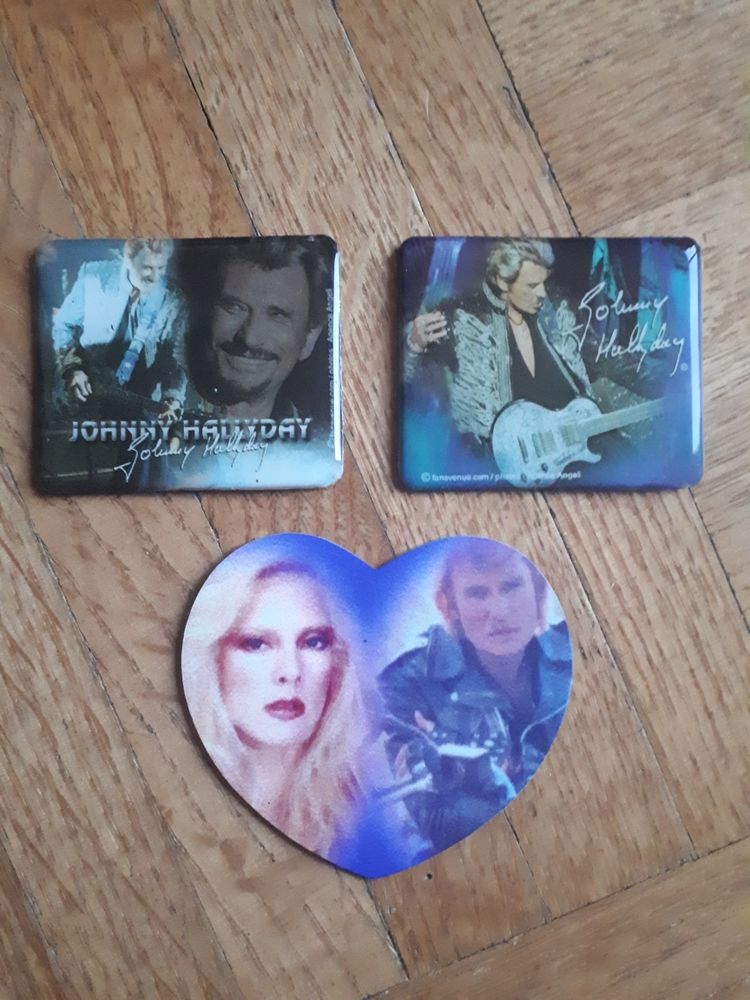Johnny Hallyday  - 3 magnets neufs - 15 euros 15 Villemomble (93)