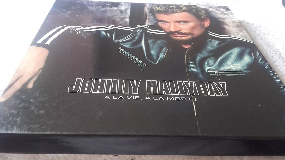Achetez Johnny Hallyday A Occasion Annonce Vente A Martigues 13 Wb158828273