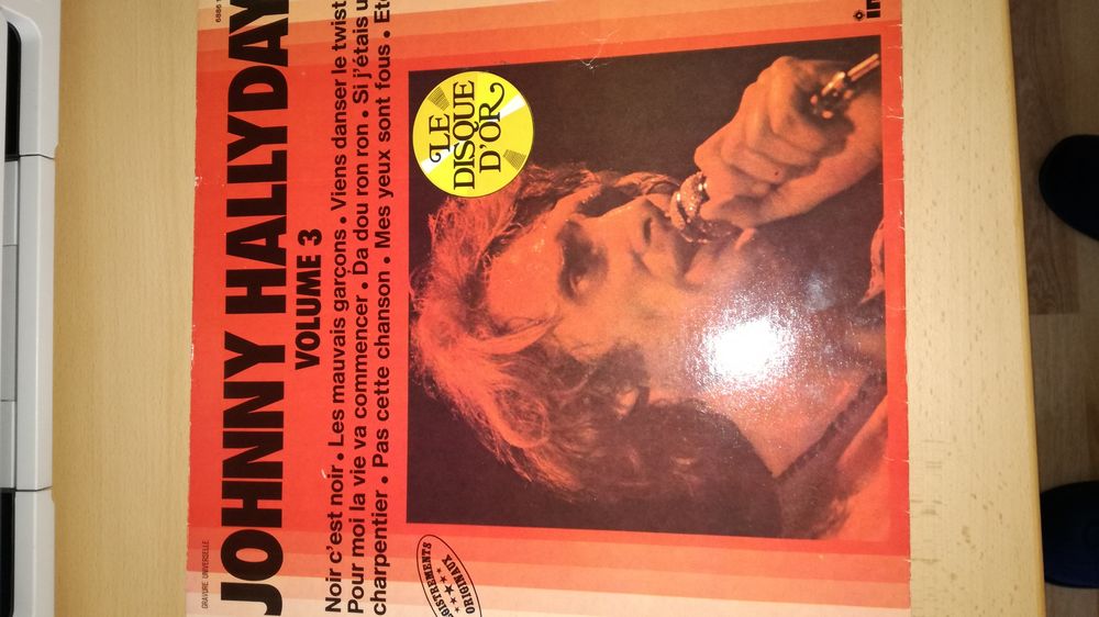 JOHNNY  HALLYDAY  33  tours   LE  DISQUE  D'OR  12 Dijon (21)