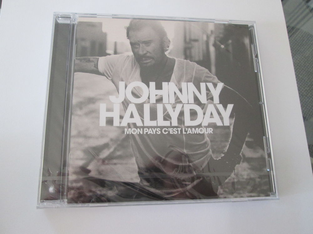 CD de Johnny Hallyday 12 Roquebrune-Cap-Martin (06)