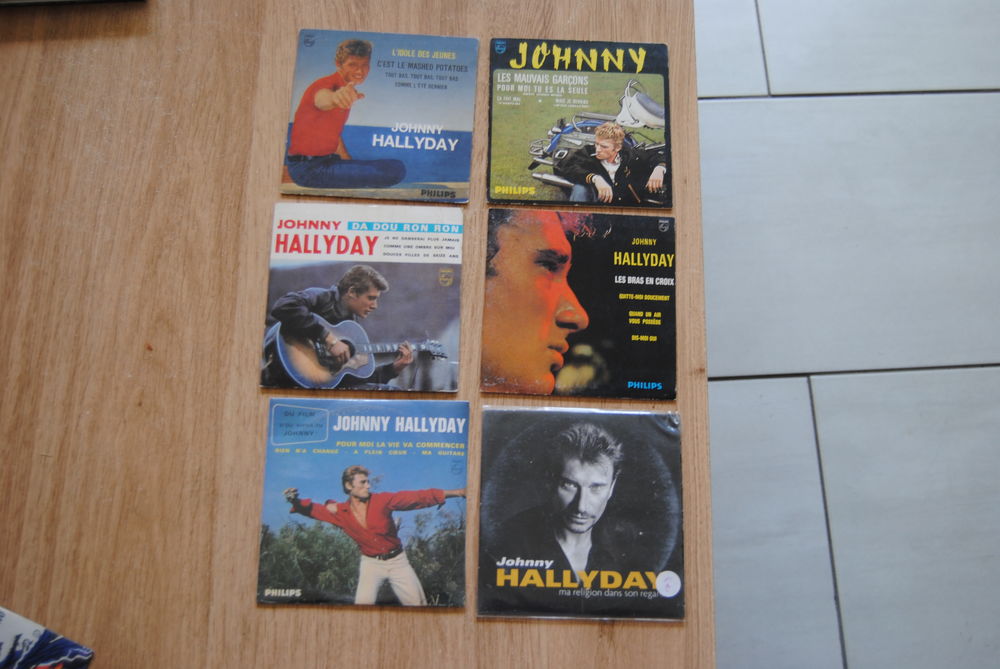 cd johnny hallyday 10 M�rignac (33)