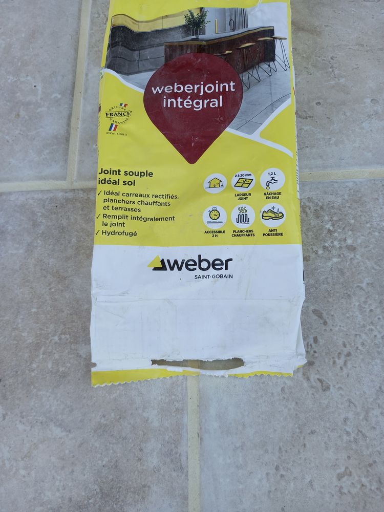 JOINT DE CARRELAGE 15 Bord-Saint-Georges (23)
