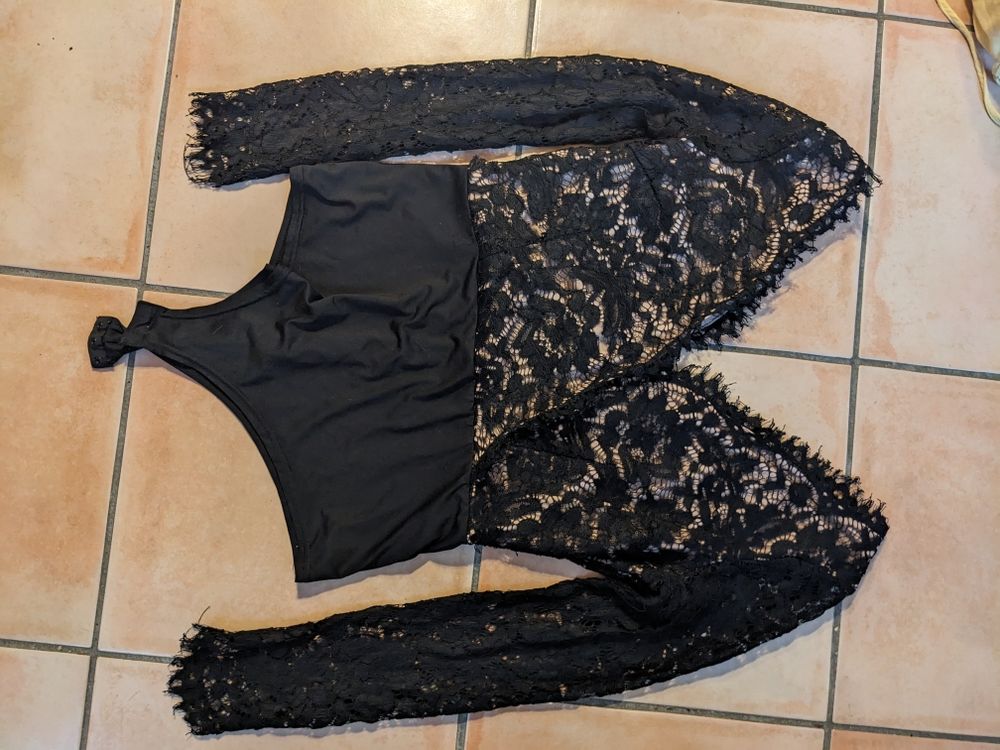 joli body dentelle 5 Lyon 3 (69)