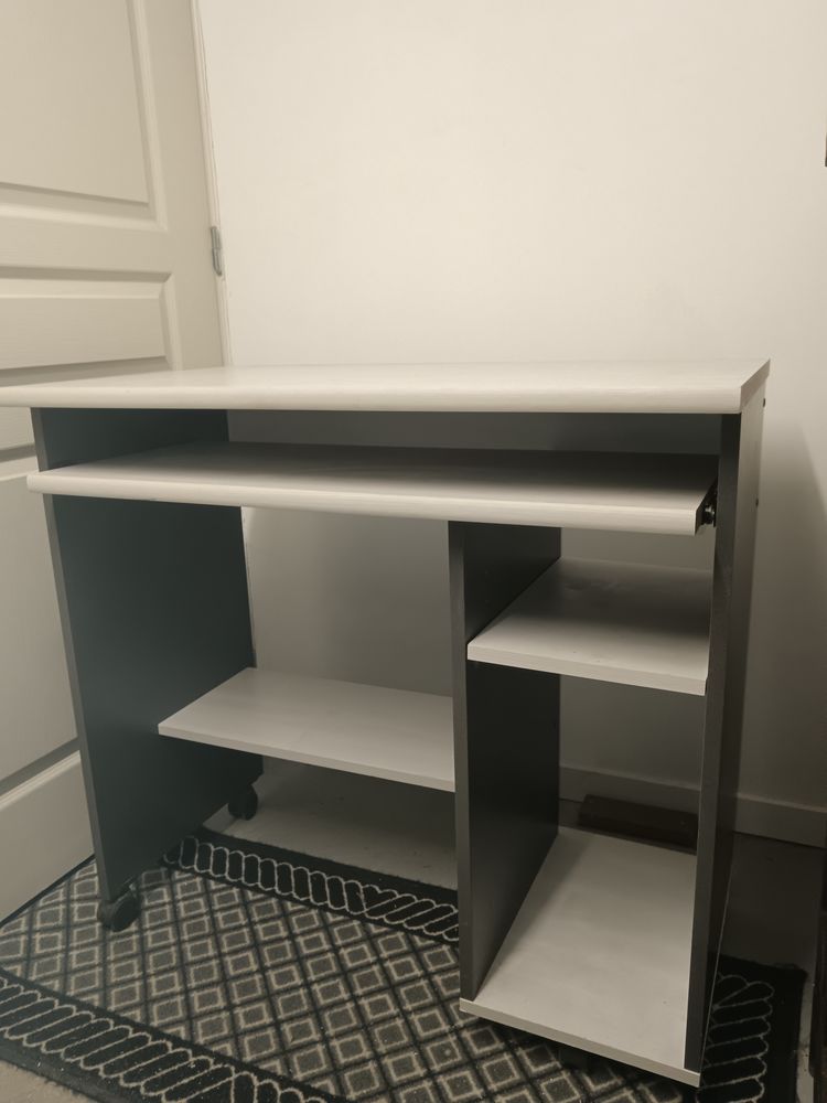 Joli bureau informatique 20 Corbie (80)