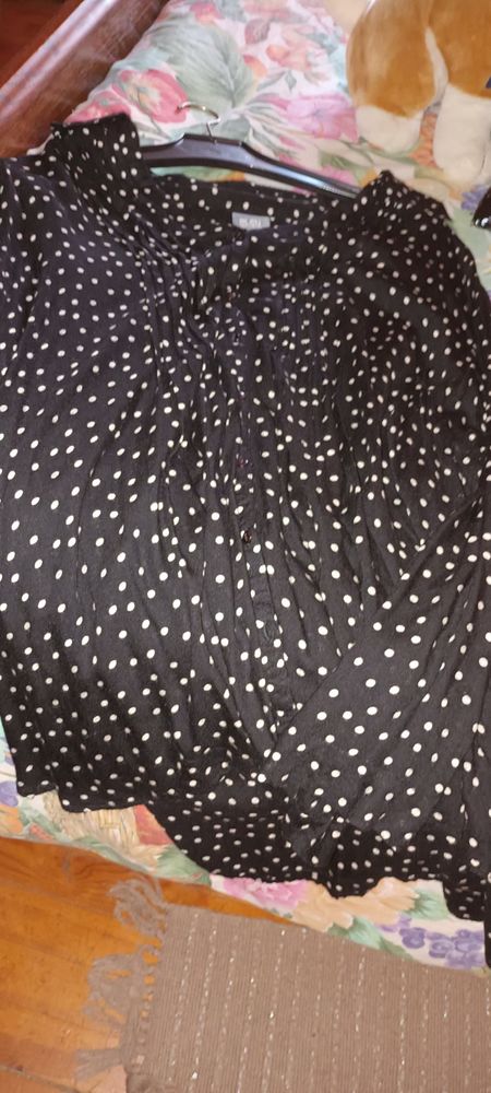 3 joli chemisier femme t 50/52 et une tunique 3 Montregard (43)