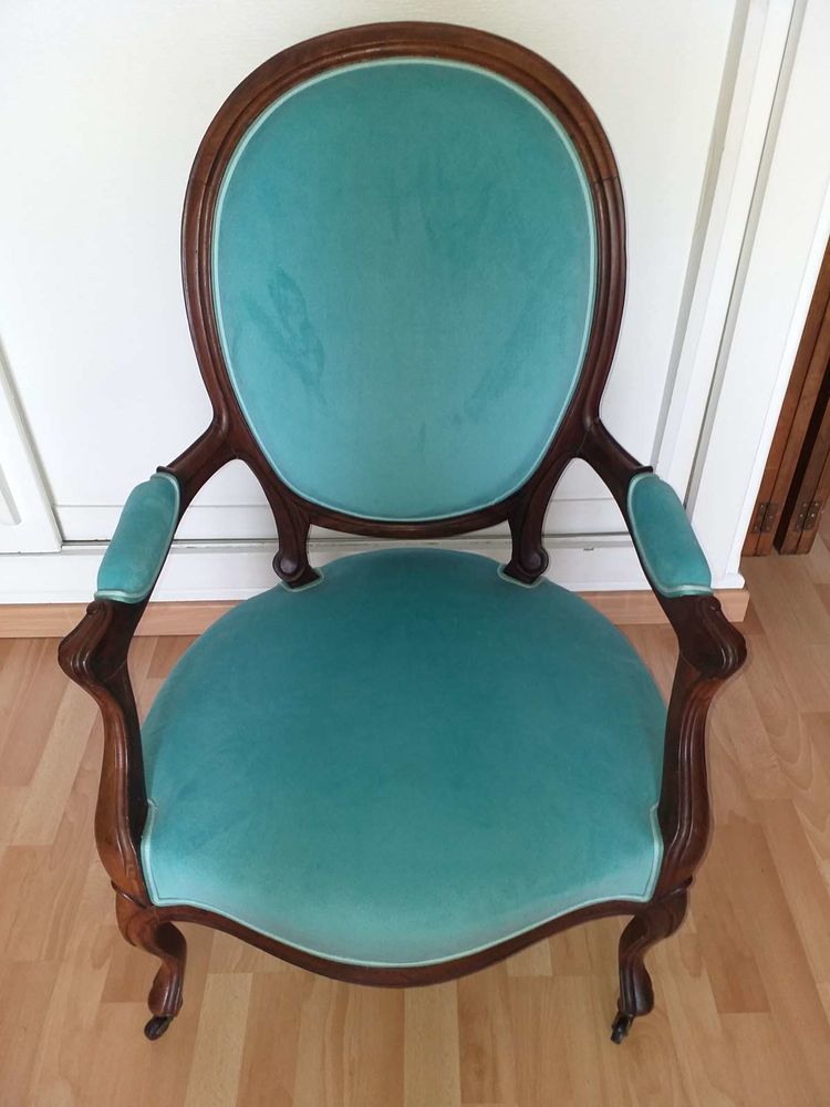 Joli fauteuil. 450 Bourg-la-Reine (92)