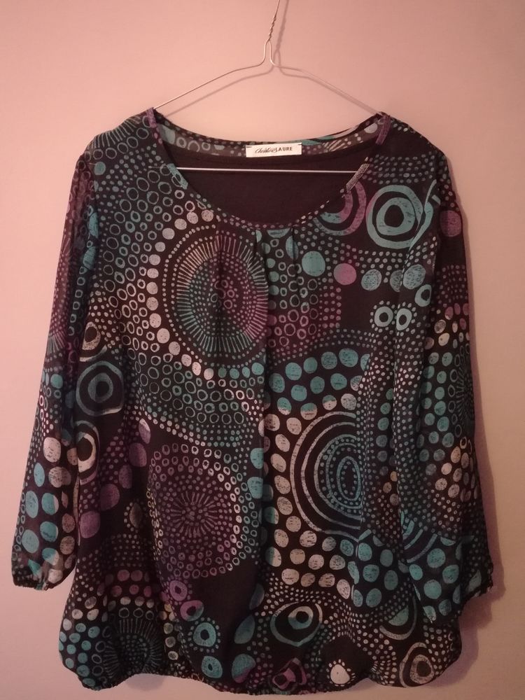 JOLI HAUT IMPRIME CHRISTINE LAURE
T4 - TRES BON ETAT 13 Villeneuve-Tolosane (31)