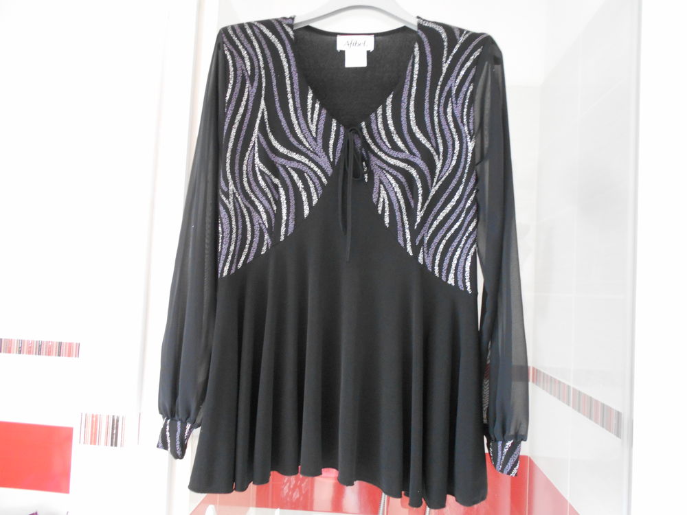 Joli haut manches longues AFIBEL neuf Taille 38/40 M/L 22 Retiers (35)