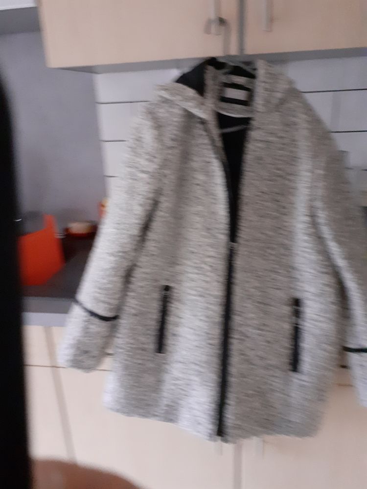 joli manteau à capuche 20 Raon-l'Étape (88)