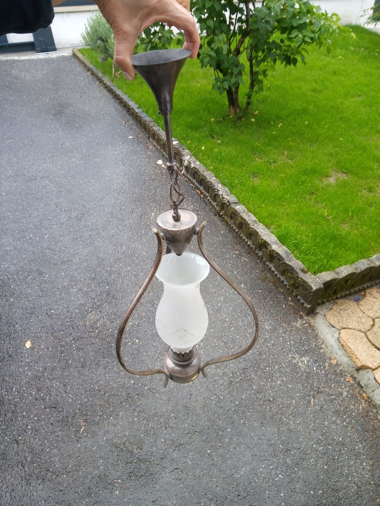 Joli plafonnier m�tal/verre. 30 Ternay (69)