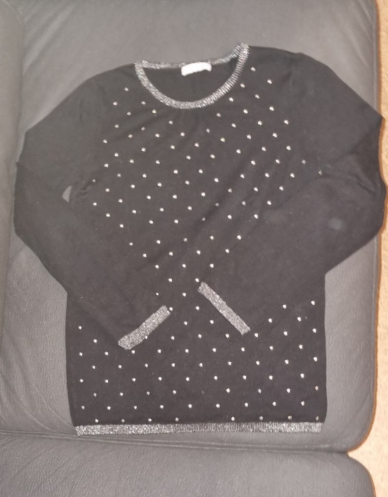 Joli pull noir �toil� et paillet� - Taille 13/14 ans - Tex
2 Aix-les-Bains (73)