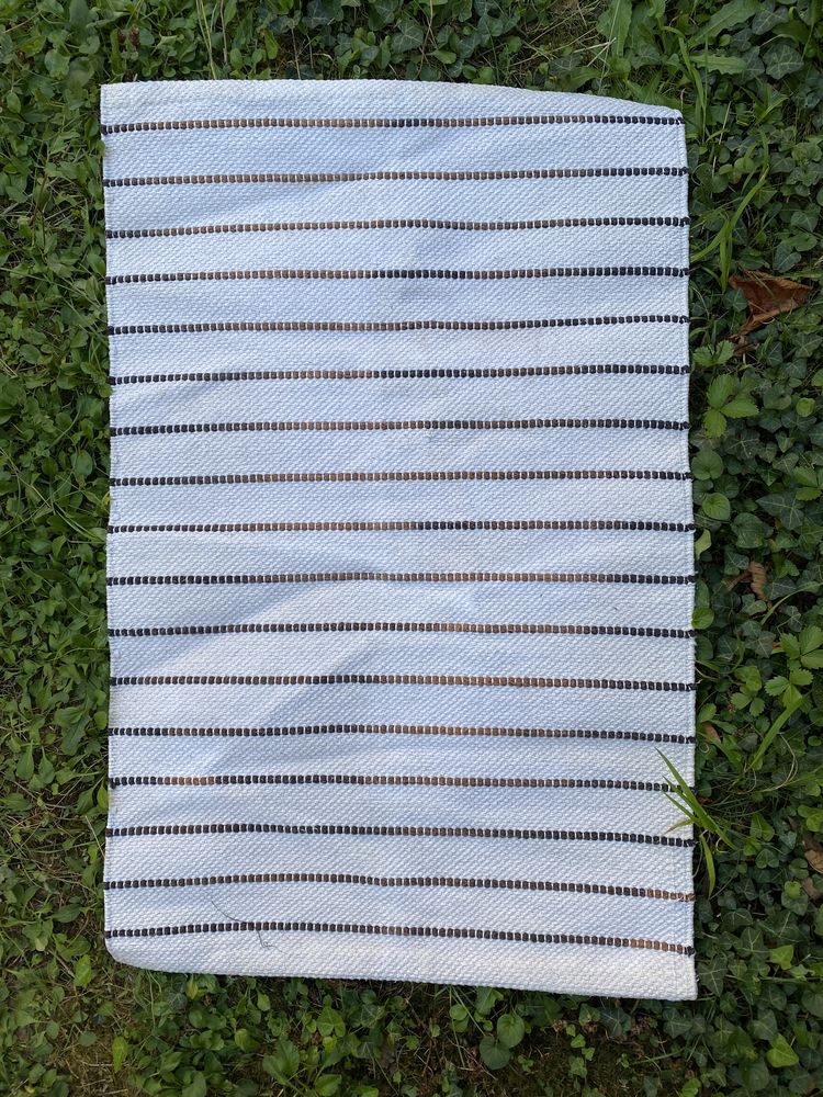 Joli tapis fait main 20 Bron (69)