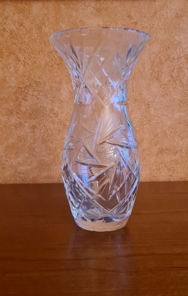 Joli vase en cristal cisel� 20 Taverny (95)