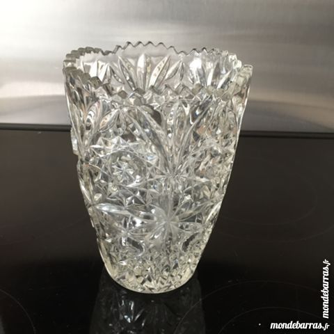 Joli vase en verre taillé 8 Ris-Orangis (91)