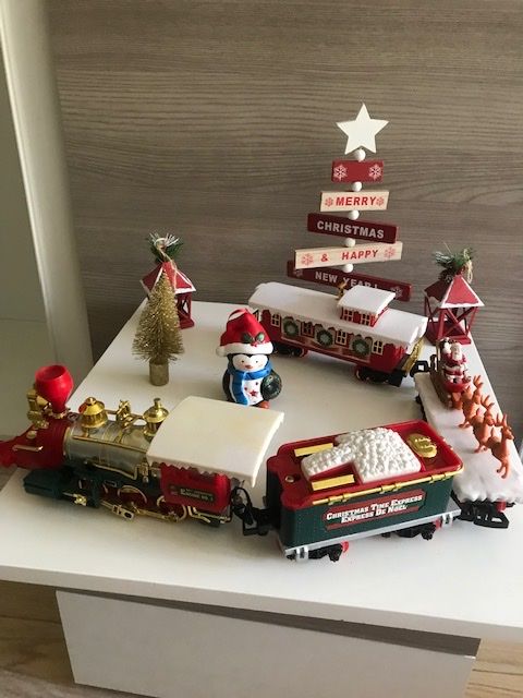 joli village de P�re No�l 60 Nice (06)